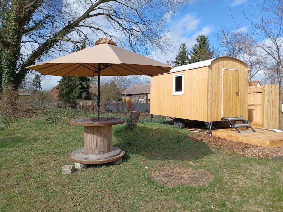 Zirkuswagen Glamping Fuer 2 Mit Veranda Kueche Netflix Parken Und Hofladen Steinhofel Exterior photo
